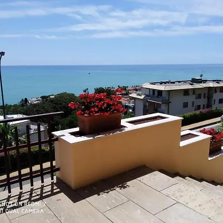 Terrazza Sul Mare Διαμέρισμα Σαν Ρέμο